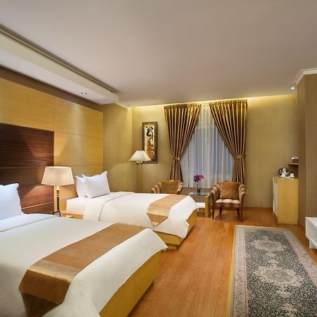 Sahati Hotel Джакарта Екстериор снимка