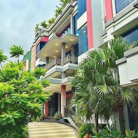 Sahati Hotel Джакарта Екстериор снимка