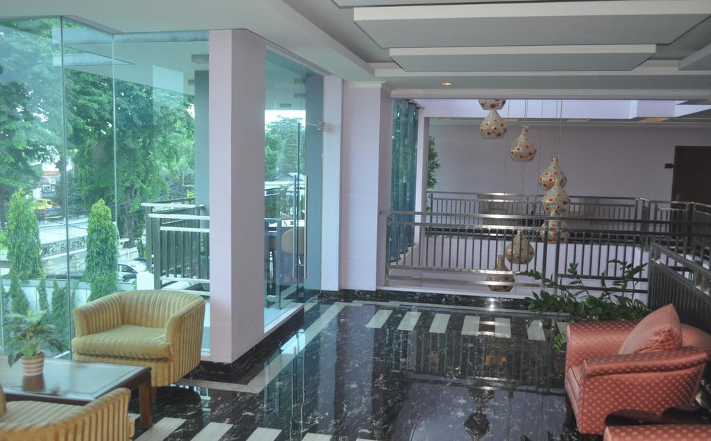 Sahati Hotel Джакарта Екстериор снимка
