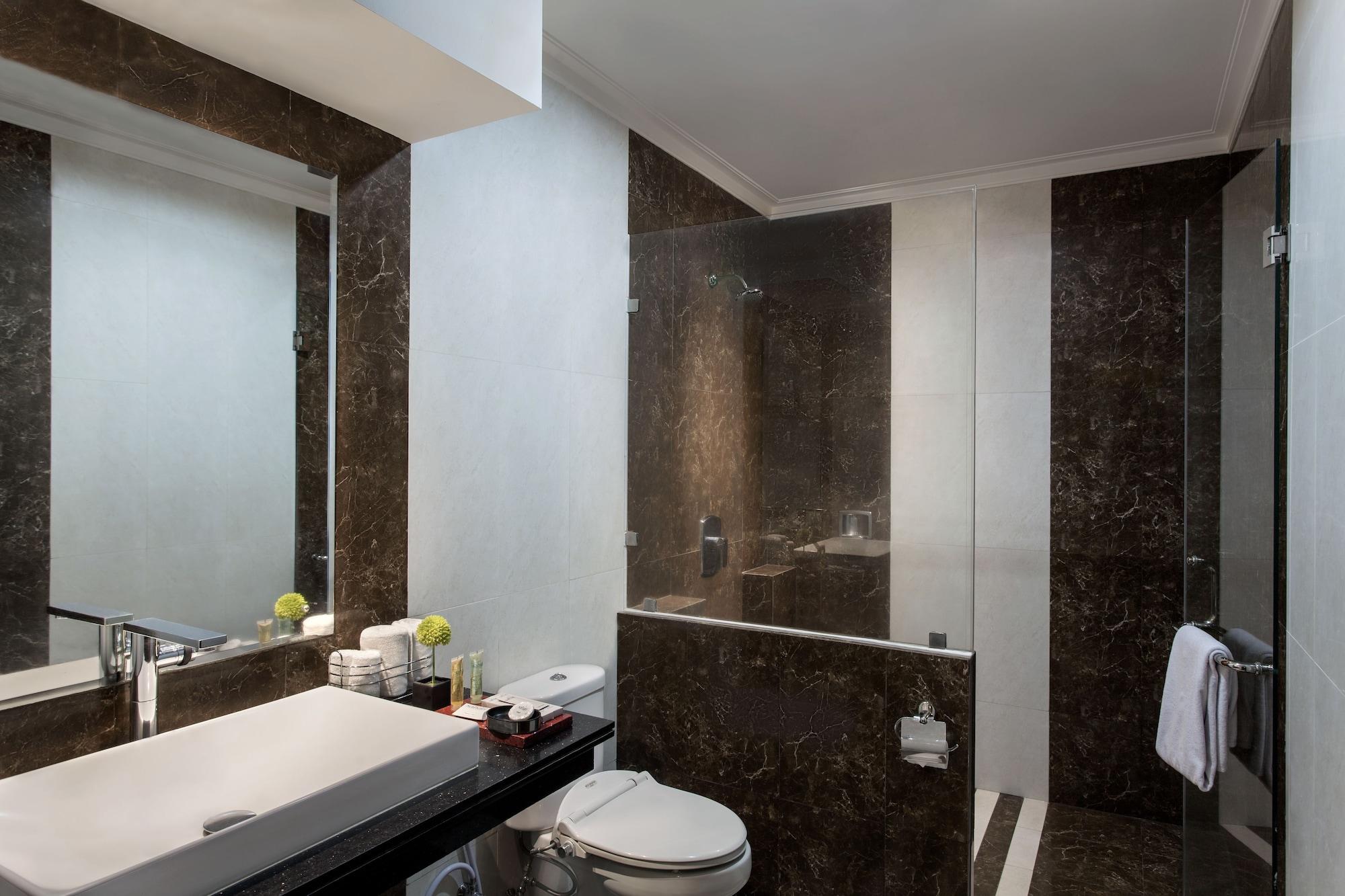 Sahati Hotel Джакарта Екстериор снимка