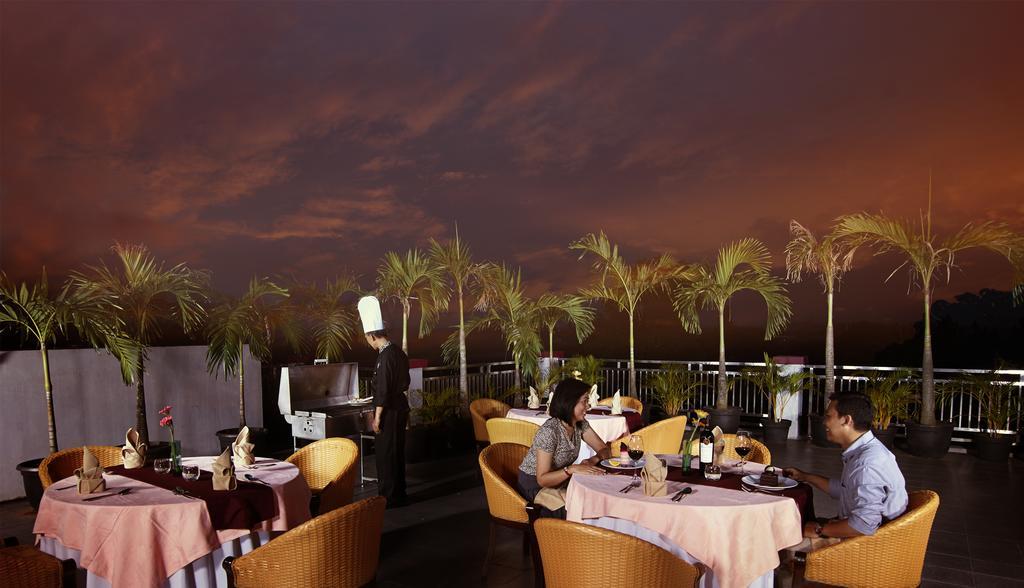 Sahati Hotel Джакарта Екстериор снимка