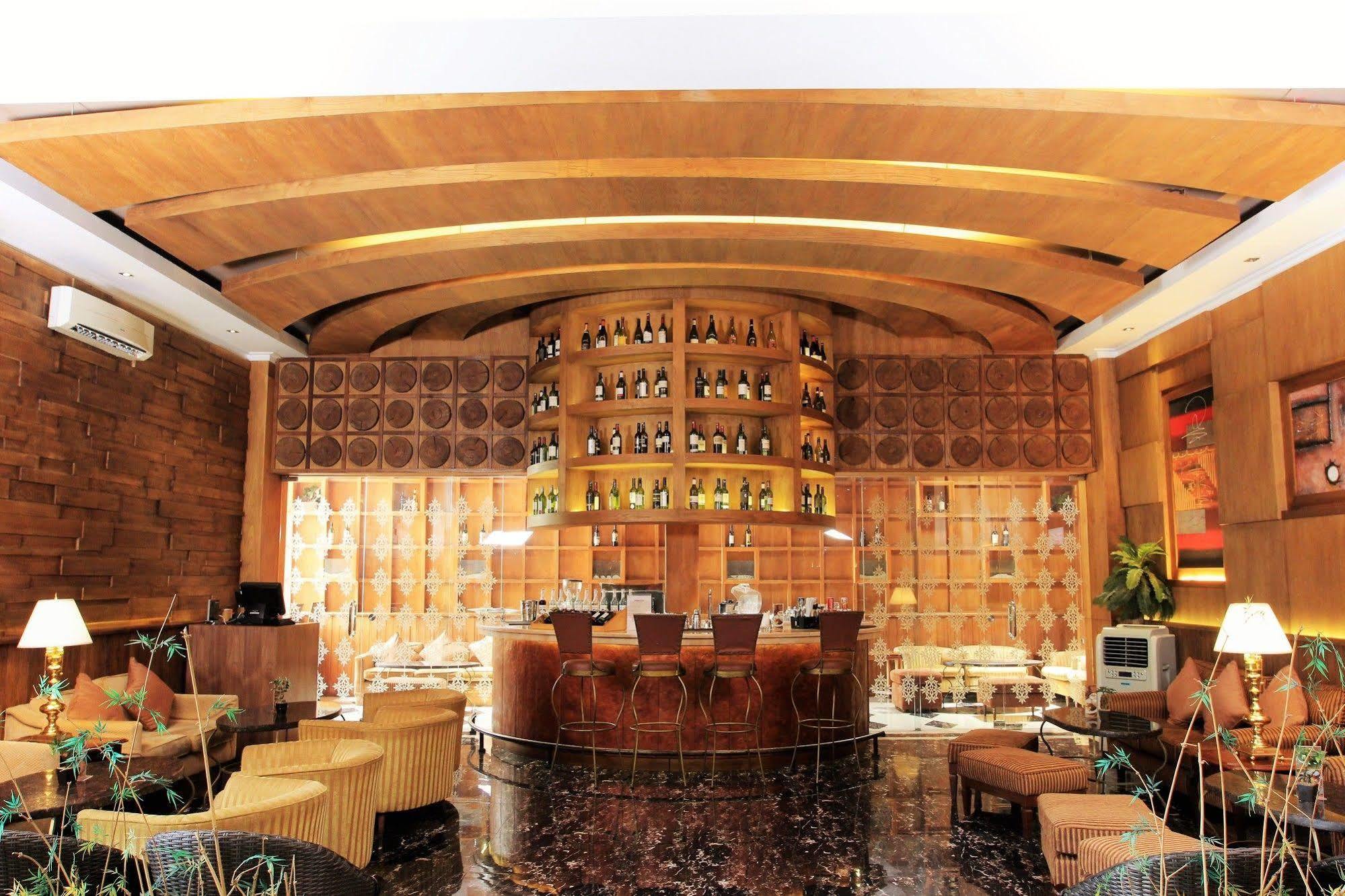 Sahati Hotel Джакарта Екстериор снимка